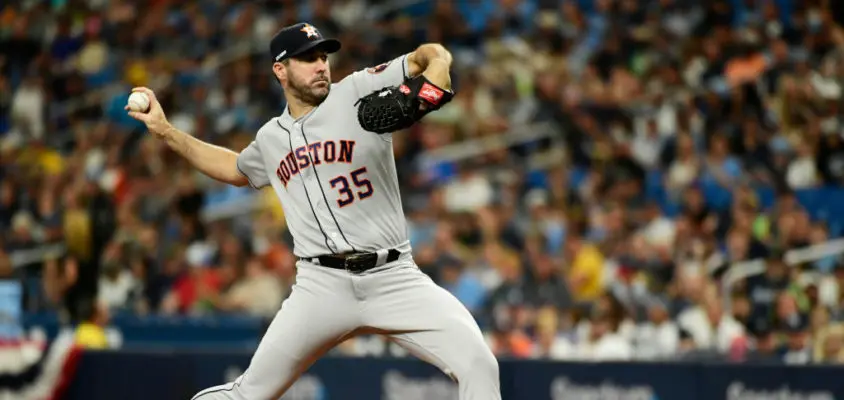 ST PETERSBURG, FLORIDA - MARCH 28: Justin Verlander #35 of the Houston Astros throws his first pitch of the season to Austin Meadows #17 of the Tampa Bay Rays During Opening Day at Tropicana Field on March 28, 2019 in St Petersburg, Florida