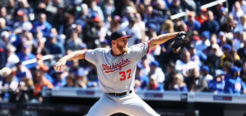 NEW YORK, NEW YORK - APRIL 04: Stephen Strasburg #37 of the Washington Nationals pitches against the New York Mets during the Mets Home Opening game at Citi Field on April 04, 2019 in New York City