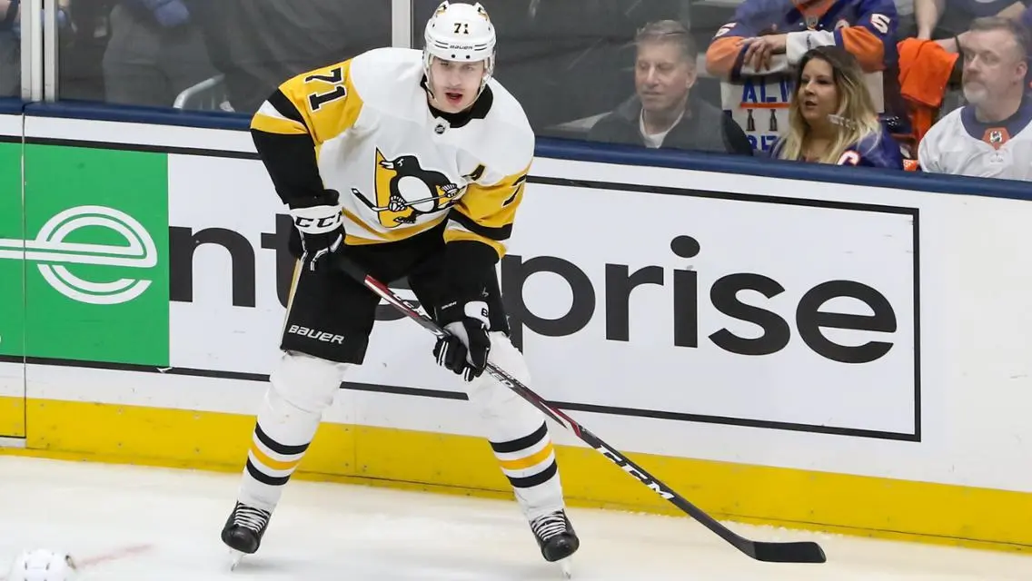 Yevgeni Malkin cross-check, Yevgeni Malkin cross-checked Er…