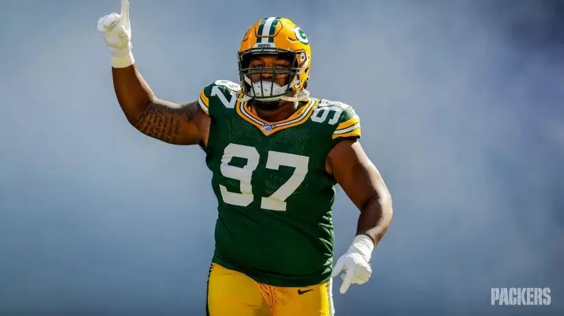 Kenny Clark atuando pelo Green Bay Packers