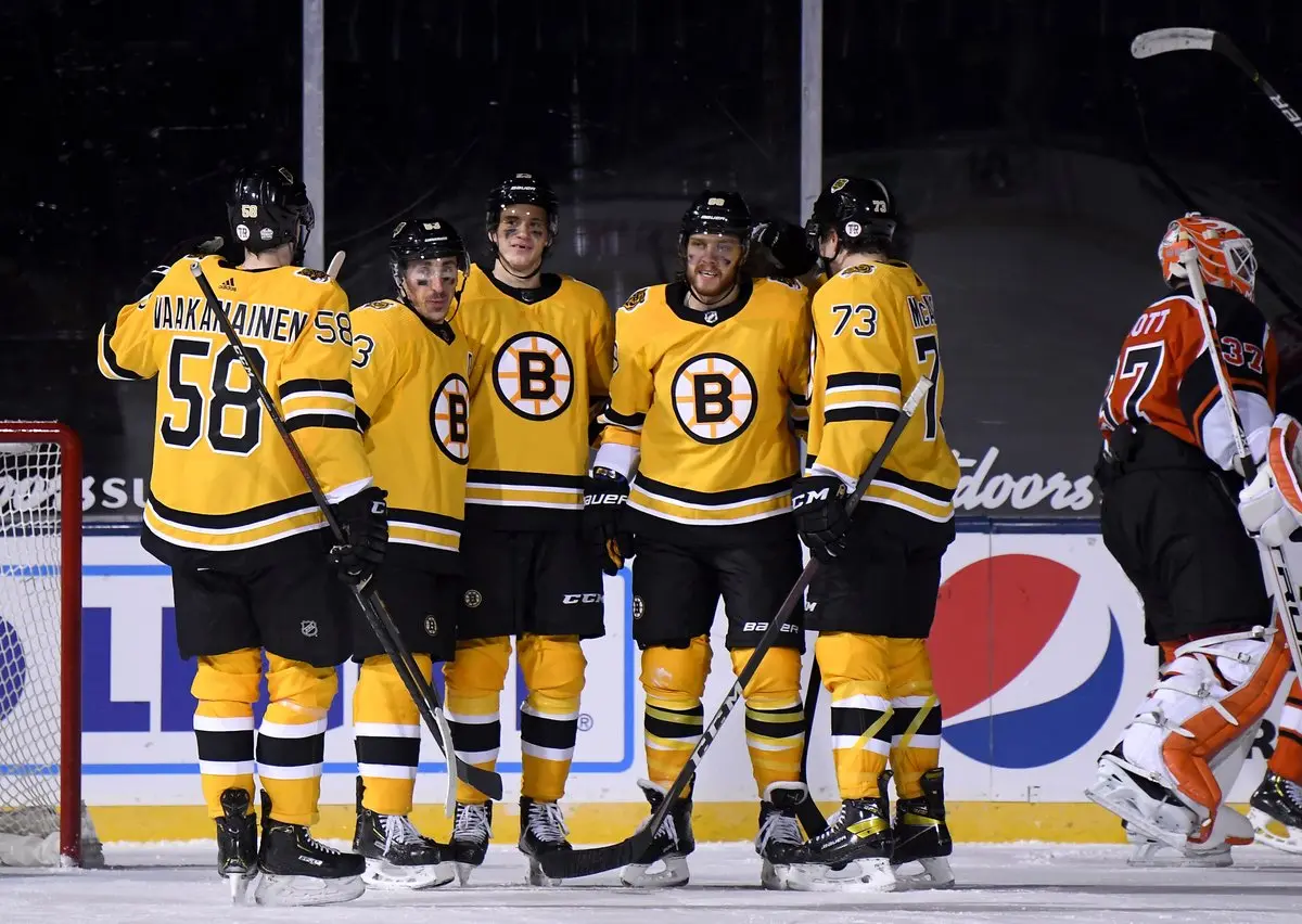 Bruins massacram Flyers em partida disputada no Lake Tahoe