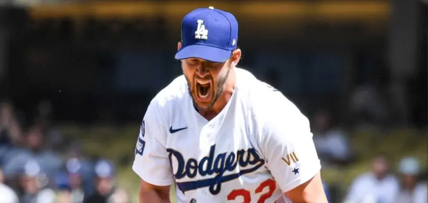 Clayton Kershaw comemora em vitória dos Dodgers sobre os Nationals