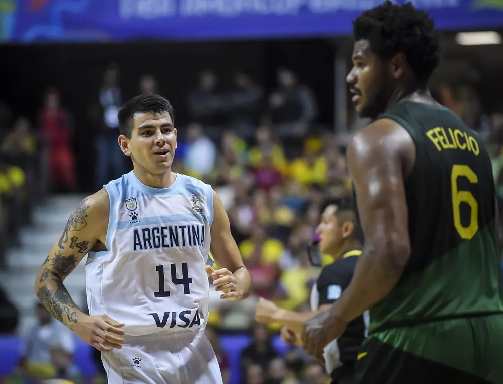 Brasil erra último arremesso e é derrotado pela Argentina na final da Copa  América de Basquete, basquete