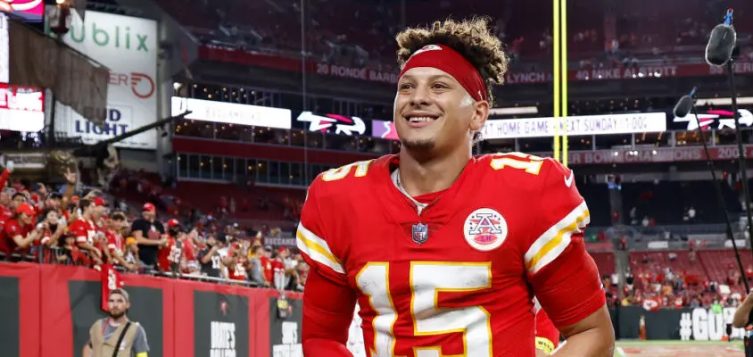 TAMPA, FLORIDA - OCTOBER 02: Patrick Mahomes #15 of the Kansas City Chiefs celerbates after defeating the Tampa Bay Buccaneers 41-31 at Raymond James Stadium on October 02, 2022 in Tampa, Florida