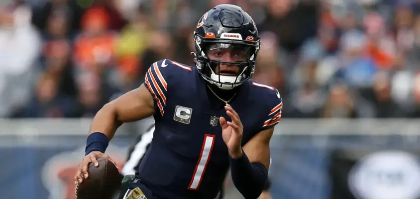 Justin Fields quarterback Chicago Bears