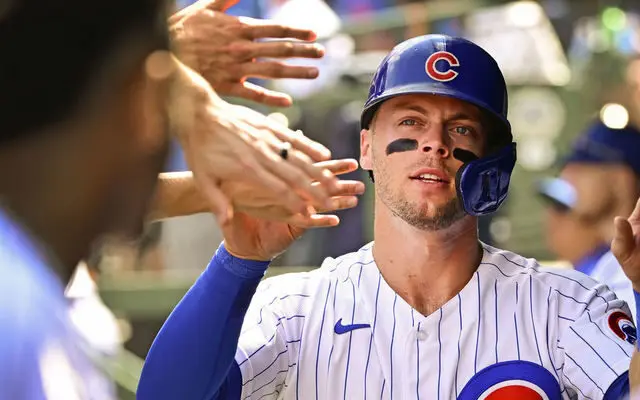 Nico Hoerner assina extensão contratual com Chicago Cubs