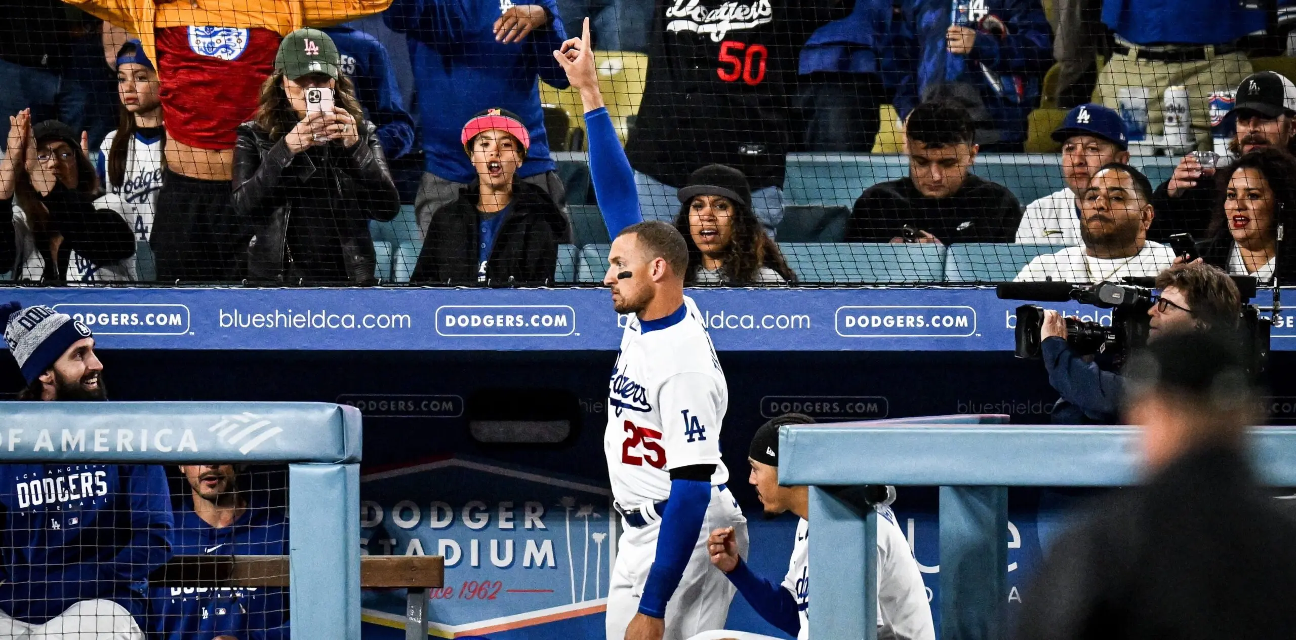 Dodgers' Trayce Thompson reacts to bonkers 3-HR game vs. Diamondbacks