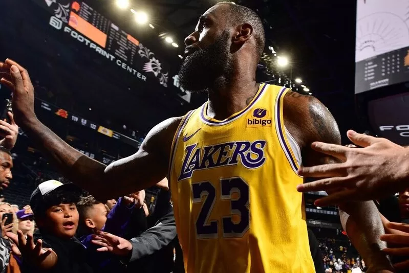 NBA: LeBron James faz alerta ao Lakers rumo ao terceiro jogo