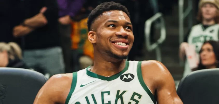 Giannis Antetokounmpo - Milwaukee Bucks