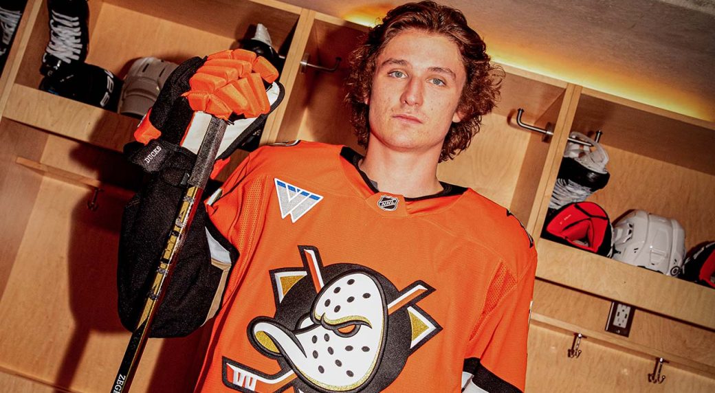 Anaheim Ducks apresentam novo uniforme para a temporada