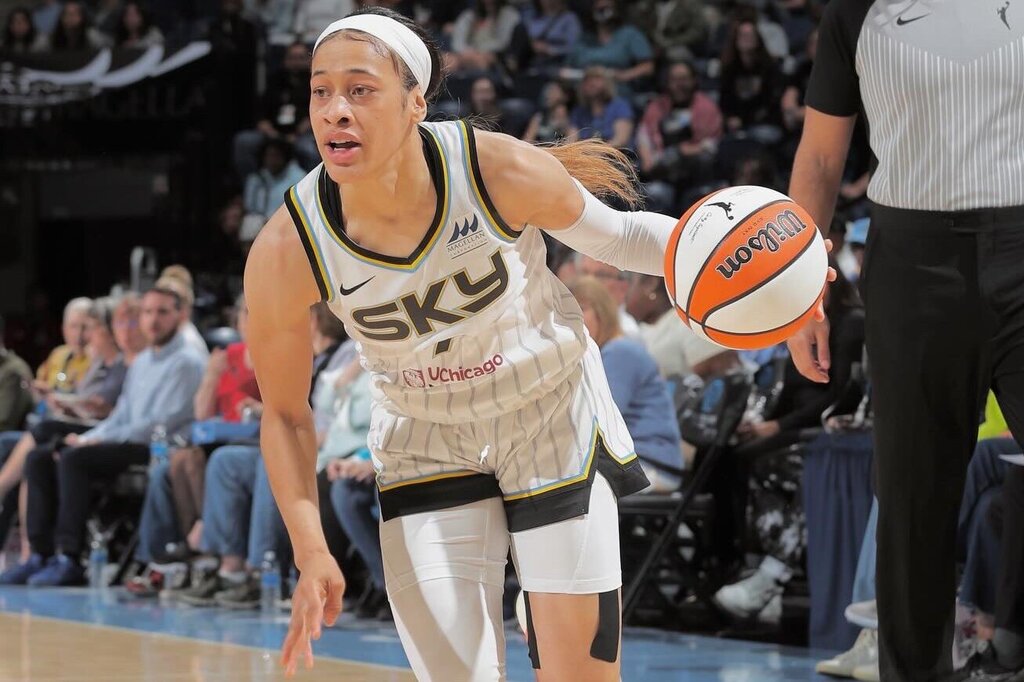 Chennedy Carter - Chicago Sky