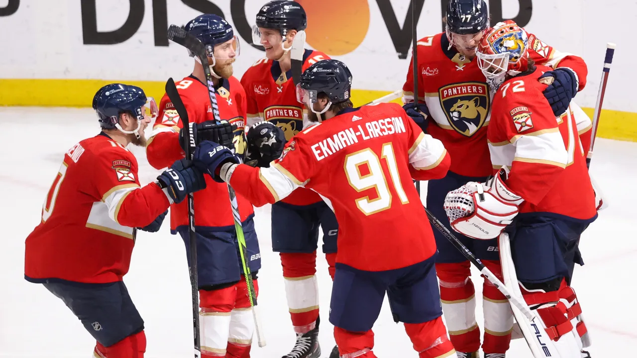 Panthers vencem Rangers e se garantem na final da Stanley Cup