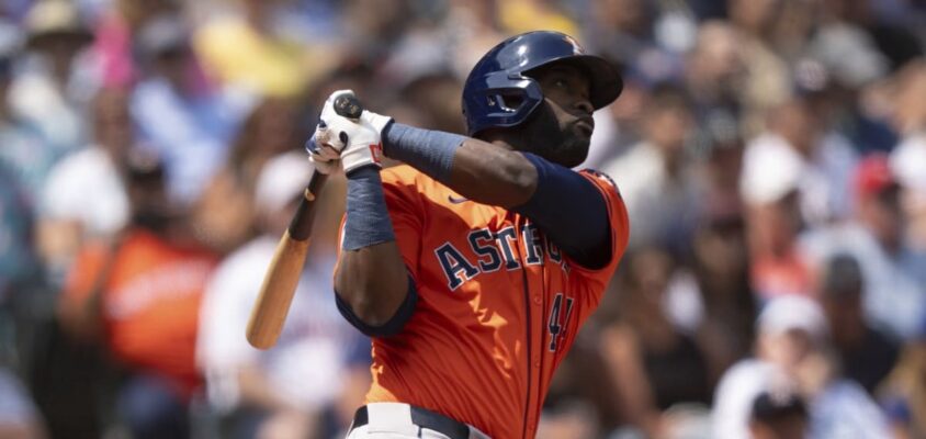 Yordan Álvarez rebate para ciclo, mas Astros perdem para Mariners