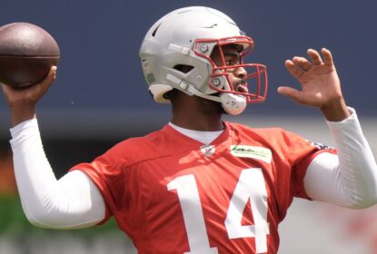 Jacoby Brissett inicia traning camp dos Patriots como quarterback titular - The Playoffs